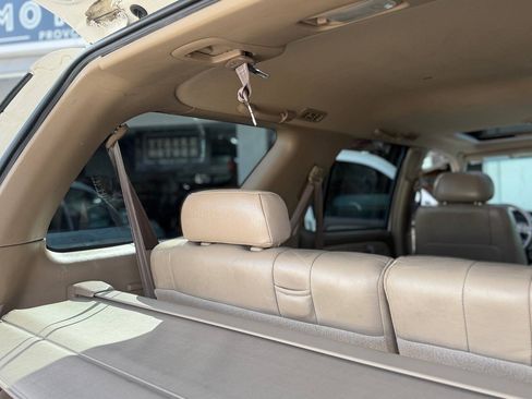 Used 2002 Toyota Sequoia Limited AWD/4WD image 91