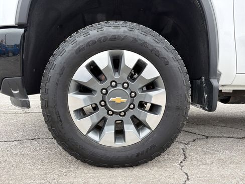 Used 2024 Chevrolet Silverado 2500 Custom w/ Custom Convenience Package image 32