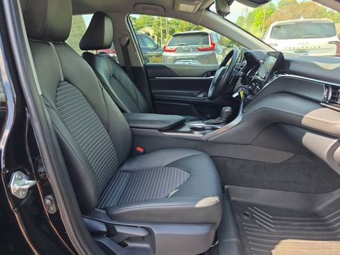 Used 2023 Toyota Camry SE FWD image 15