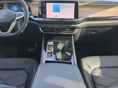 New 2026 Volkswagen Atlas SE image 16