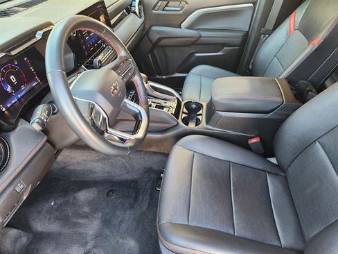 Used 2023 Chevrolet Colorado Z71 w/ Z71 Convenience Package 2 image 10