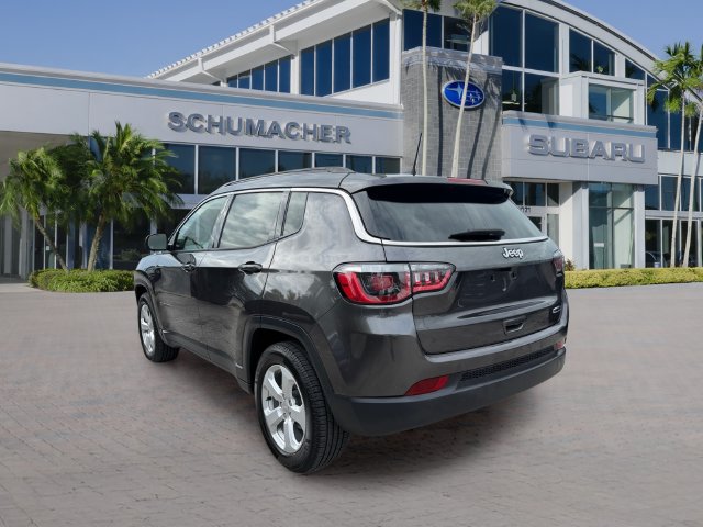 Used 2018 Jeep Compass Latitude w/ Popular Equipment Group FWD image 5