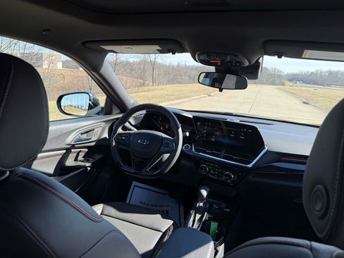 New 2026 Chevrolet Trax RS w/ Sunroof Package image 17