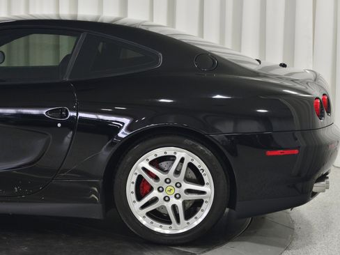 Used 2007 Ferrari 612 Scaglietti image 11