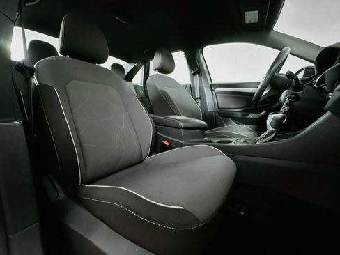 Used 2025 Volkswagen Jetta Sport FWD image 29