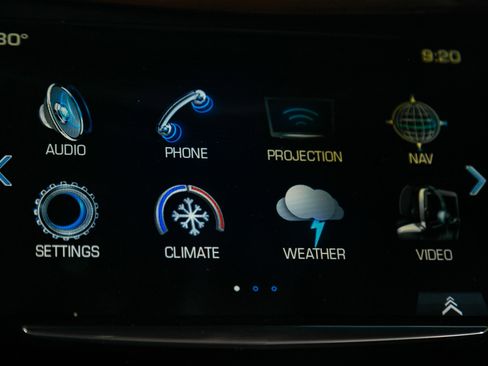 Used 2018 Cadillac Escalade Premium Luxury image 48