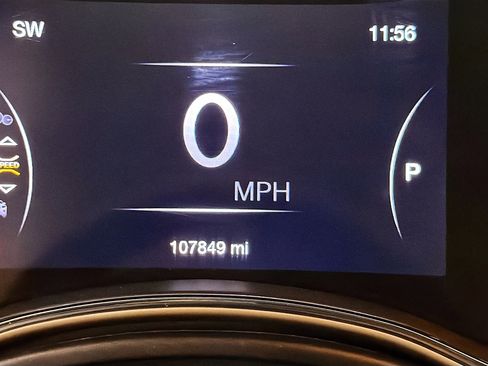 Used 2017 Jeep Grand Cherokee Limited AWD/4WD image 18