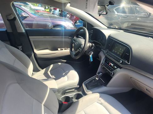 Used 2017 Hyundai Elantra SE FWD image 32