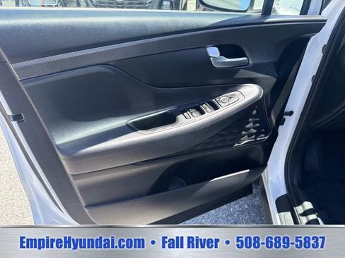 Used 2020 Hyundai Santa Fe SE AWD/4WD image 15