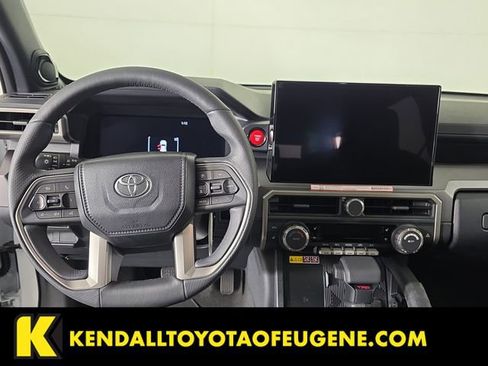 Used 2026 Toyota 4Runner TRD Off-Road Premium AWD/4WD image 10