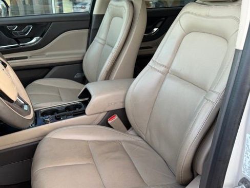 Used 2022 Lincoln Corsair Grand Touring image 12