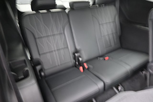Used 2026 Buick Enclave Avenir w/ Super Cruise Package AWD/4WD image 17