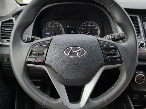 Used 2017 Hyundai Tucson Sport image 12