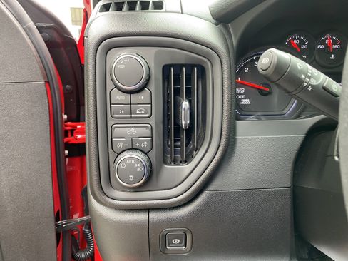 Used 2026 Chevrolet Silverado 1500 Custom w/ Turbomax Blackout Package AWD/4WD image 18
