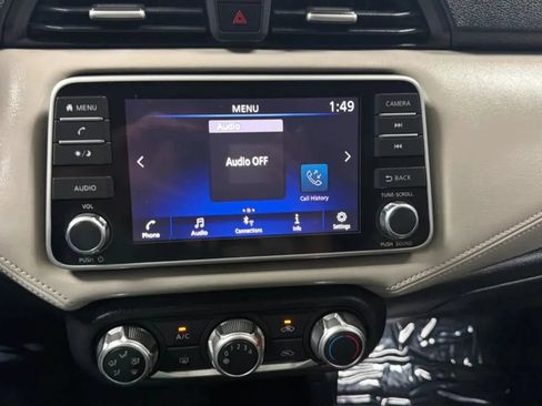 Used 2020 Nissan Versa SV FWD image 14