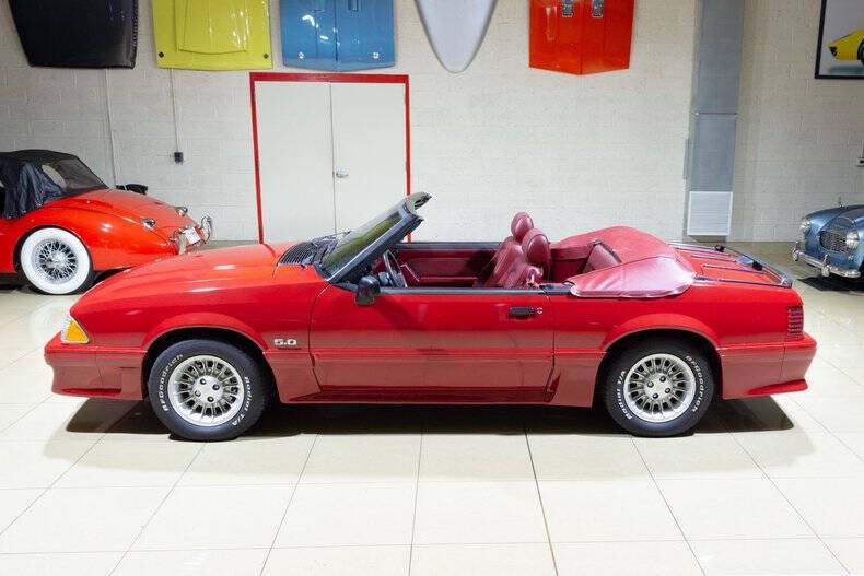 Used 1989 Ford Mustang GT RWD image 7