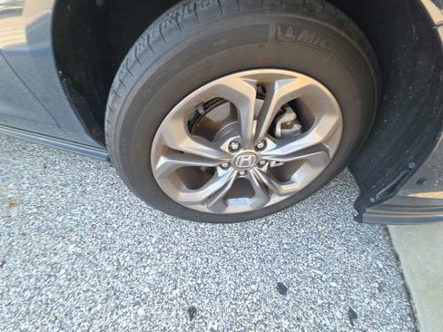 Used 2024 Honda Accord EX image 2