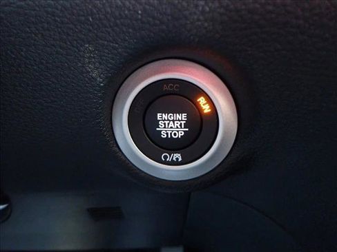 New 2026 Chrysler Pacifica Limited w/ S Appearance Package image 25