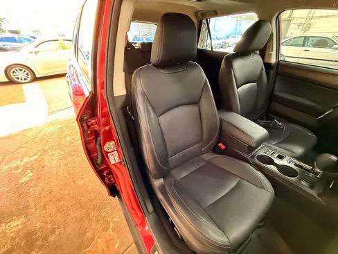 Used 2018 Subaru Outback 2.5i Limited AWD/4WD image 15