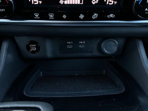 Used 2025 Nissan Rogue SV image 25