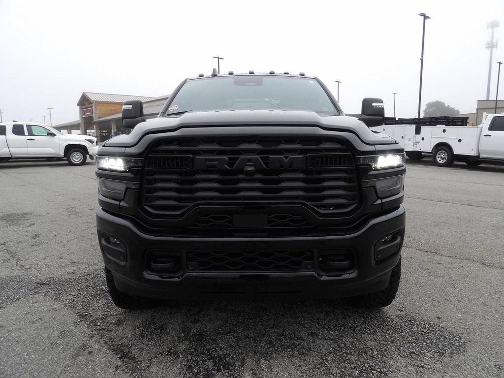 Used 2025 RAM 3500 Big Horn AWD/4WD image 12