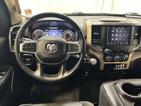 Used 2019 RAM 1500 Laramie AWD/4WD image 3