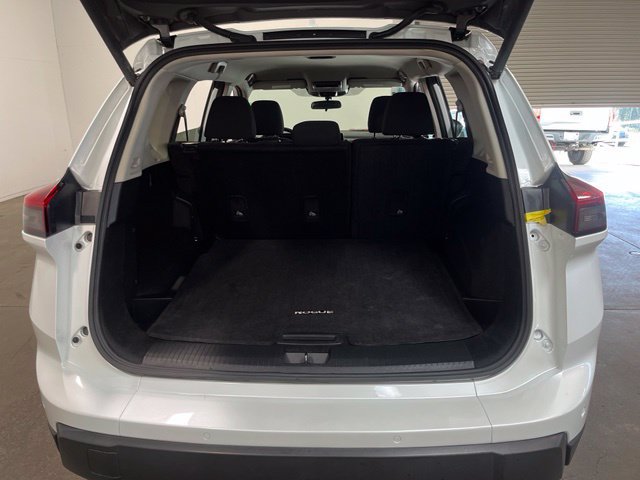 Used 2024 Nissan Rogue SV AWD/4WD image 17