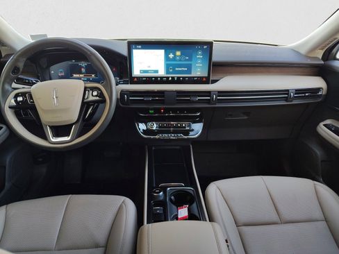 Used 2023 Lincoln Corsair Reserve w/ Rear Removable Package Tray image 12