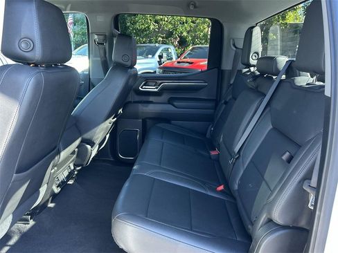 Used 2024 GMC Sierra 1500 SLT image 26