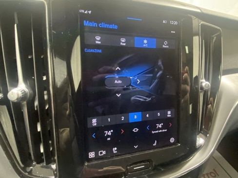 Used 2023 Volvo XC60 B5 Core w/ Climate Package image 24
