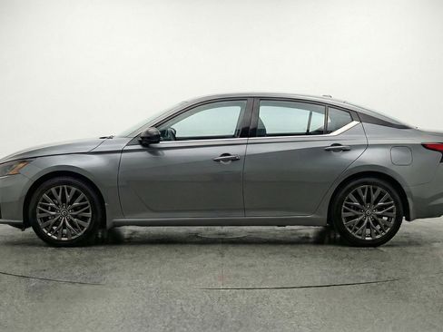 Used 2025 Nissan Altima 2.5 SV FWD image 5
