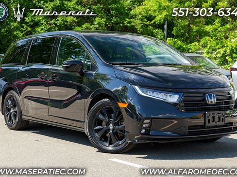 Used 2023 Honda Odyssey Sport image 1