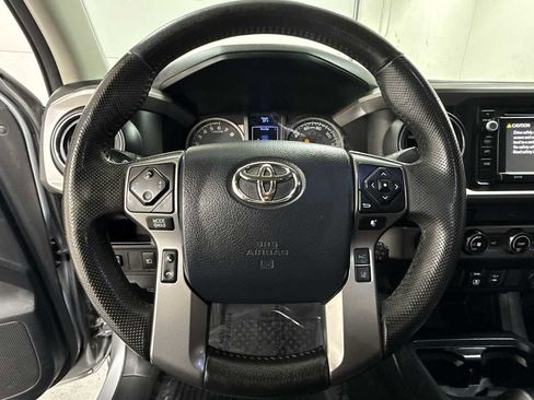 Certified 2019 Toyota Tacoma SR5 image 16