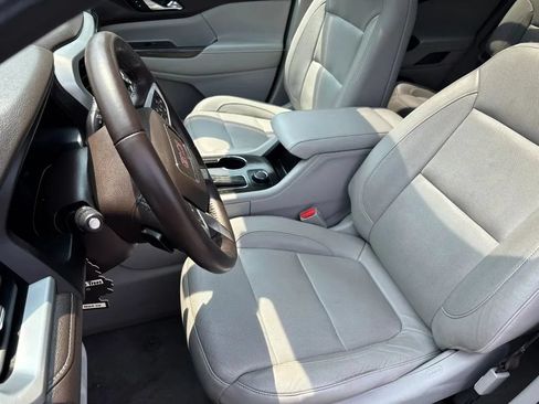 Used 2017 GMC Acadia SLT AWD/4WD image 12