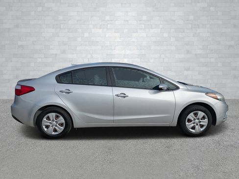 Used 2015 Kia Forte LX image 4