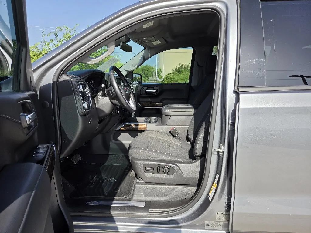 Used 2020 GMC Sierra 1500 Elevation w/ Elevation Value Package RWD image 13