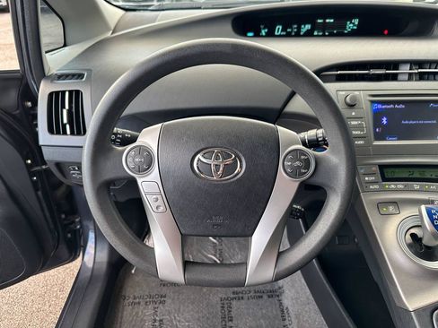 Used 2013 Toyota Prius Two w/ Preferred Accessory Pkg FWD image 40