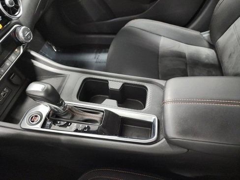 Used 2024 Nissan Sentra SR FWD image 31