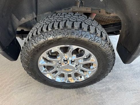 Used 2024 Chevrolet Silverado 2500 LTZ w/ LTZ Premium Texas Edition AWD/4WD image 5