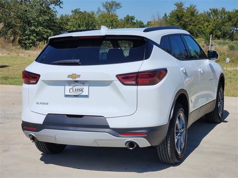 New 2025 Chevrolet Blazer LT w/ Convenience Package image 5