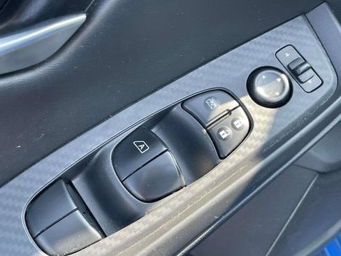 Used 2025 Nissan Sentra SV FWD image 15