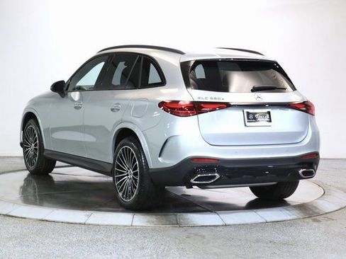 Used 2025 Mercedes-Benz GLC 350e 4MATIC w/ AMG Line image 2