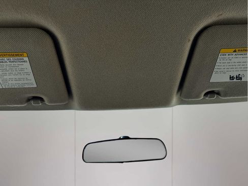 Used 2011 Nissan Versa 1.8 S w/ Plus Pkg image 19