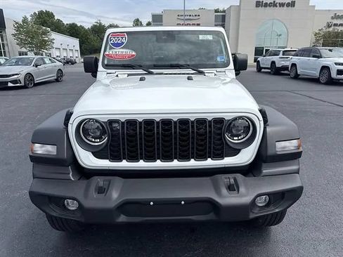 Used 2024 Jeep Wrangler Unlimited Sport AWD/4WD image 2
