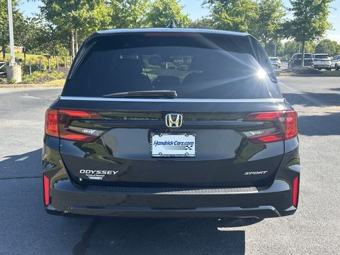 Certified 2025 Honda Odyssey Sport-L image 8