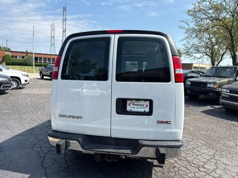 Used 2017 GMC Savana 2500 RWD image 6