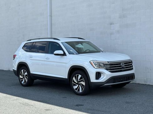 New 2026 Volkswagen Atlas SE image 9