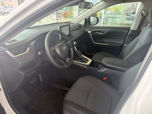 Certified 2025 Toyota RAV4 XLE AWD/4WD image 19