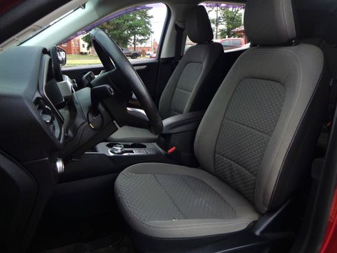 Used 2021 Ford Escape SE w/ SE Sport Appearance Package AWD/4WD image 18