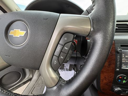 Used 2013 Chevrolet Tahoe LTZ AWD/4WD image 18